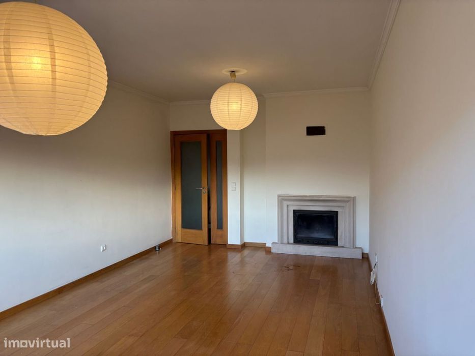 Excelente T2 c/ L. Garagem em Matosinhos Sul, junto Solinca, a esca...