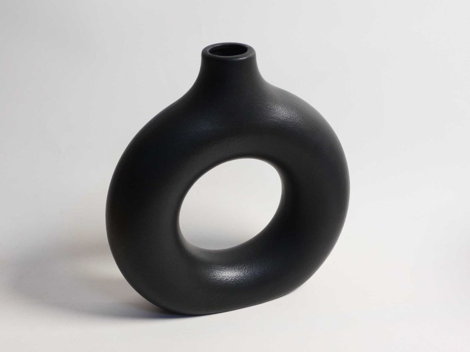 Декоративна кругла ваза для квітів фірми Vvhippo