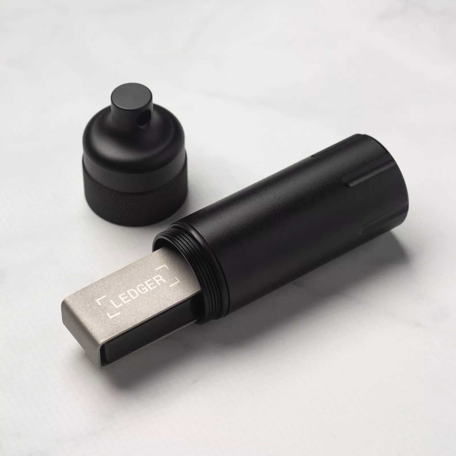 Захисна капсула, кейс, для usb флешек, криптогаманців Ledger Nano