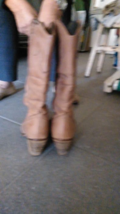 Botas cowboy com sola madeira, da marca sixtyseven