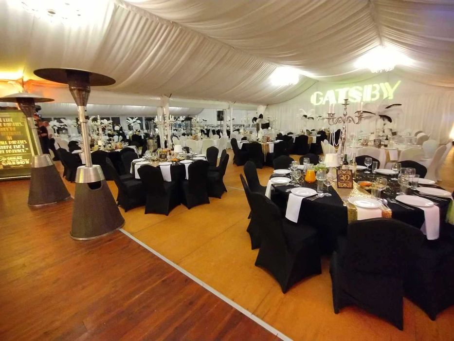 Namiot imprezowy z podłogą i ogrzewaniem na Twój zimowy event