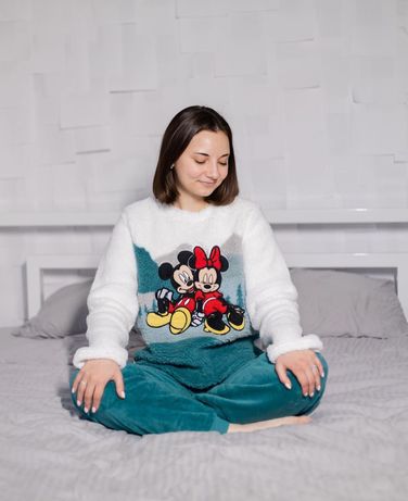 Ніжна, плюшева піжамка з Mickey Mouse від H&M. Супер ціна!