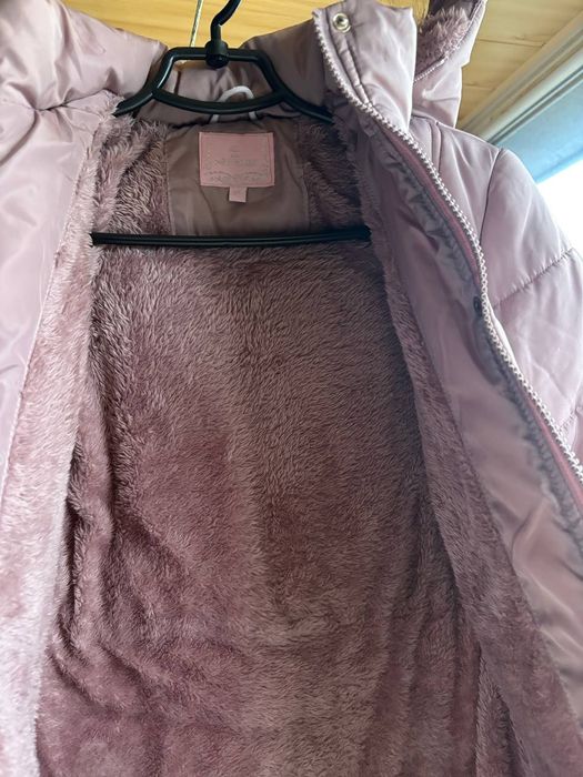 Зимова куртка на лівчинку 12 років