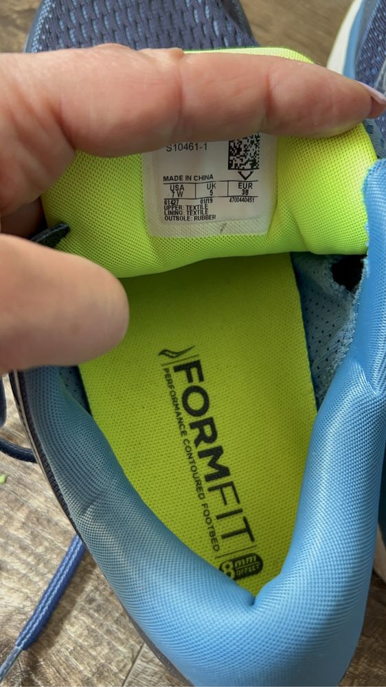 Кросівки Saucony  hurricane Iso 5 p24 розмір.