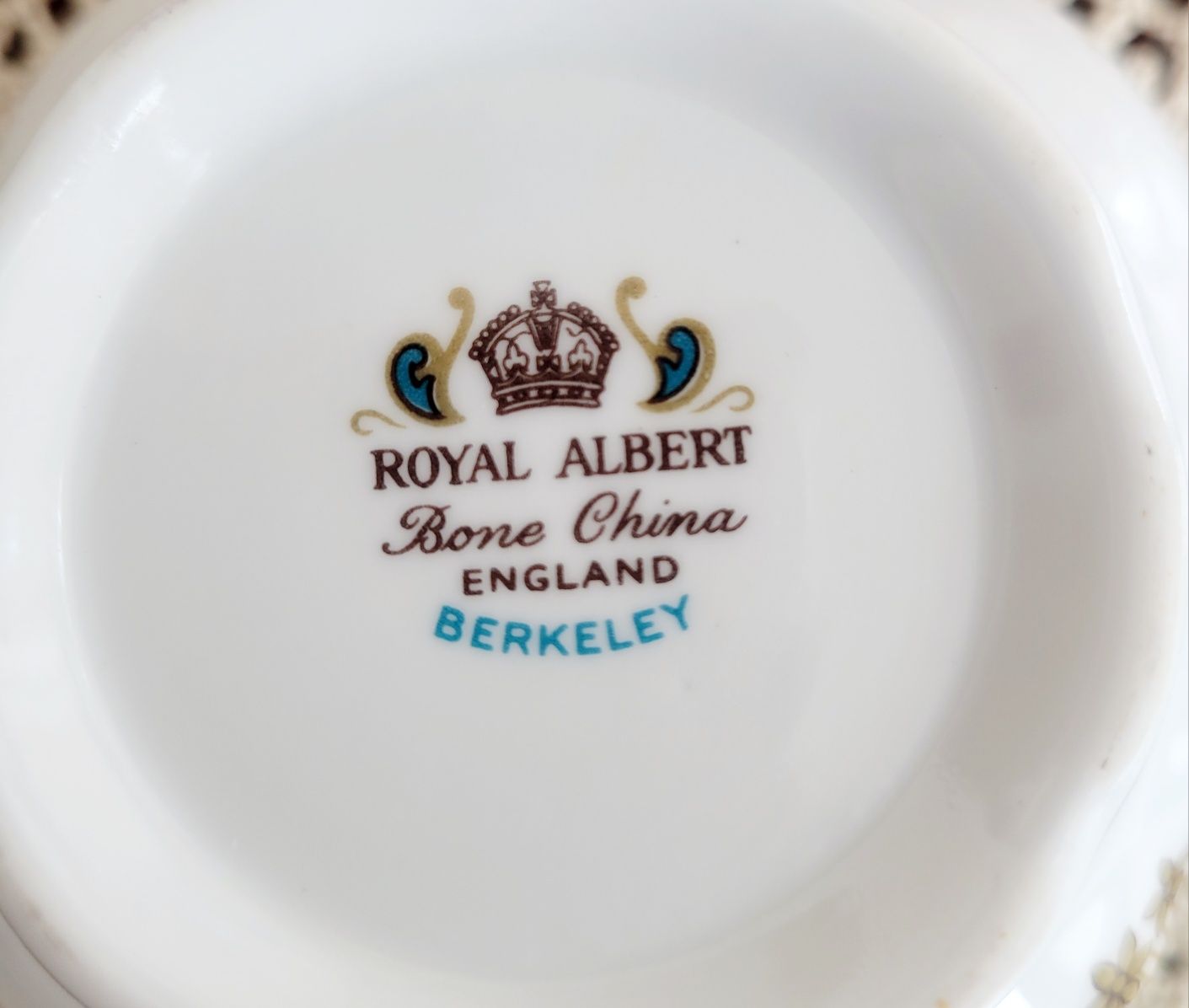 Royal Albert - Cukiernica porcelanowa.