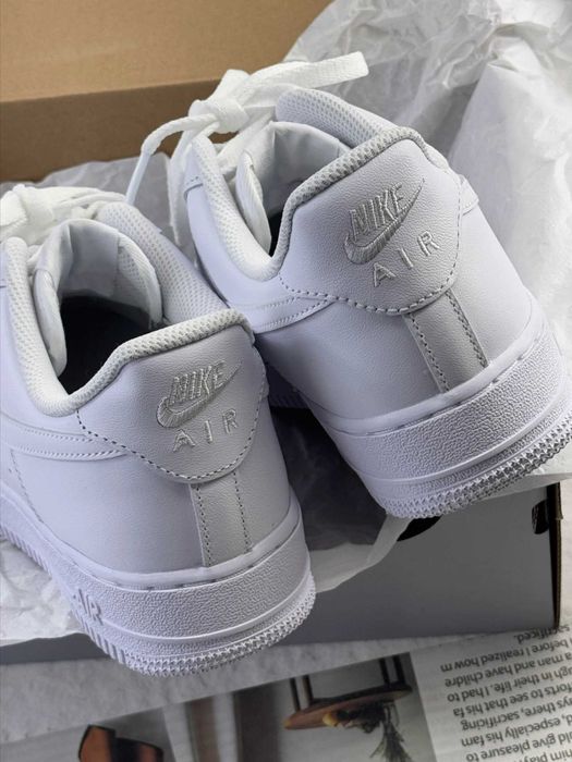 Buty meskie Mokasyny Nike Air Force 1 Low '07 White R.46