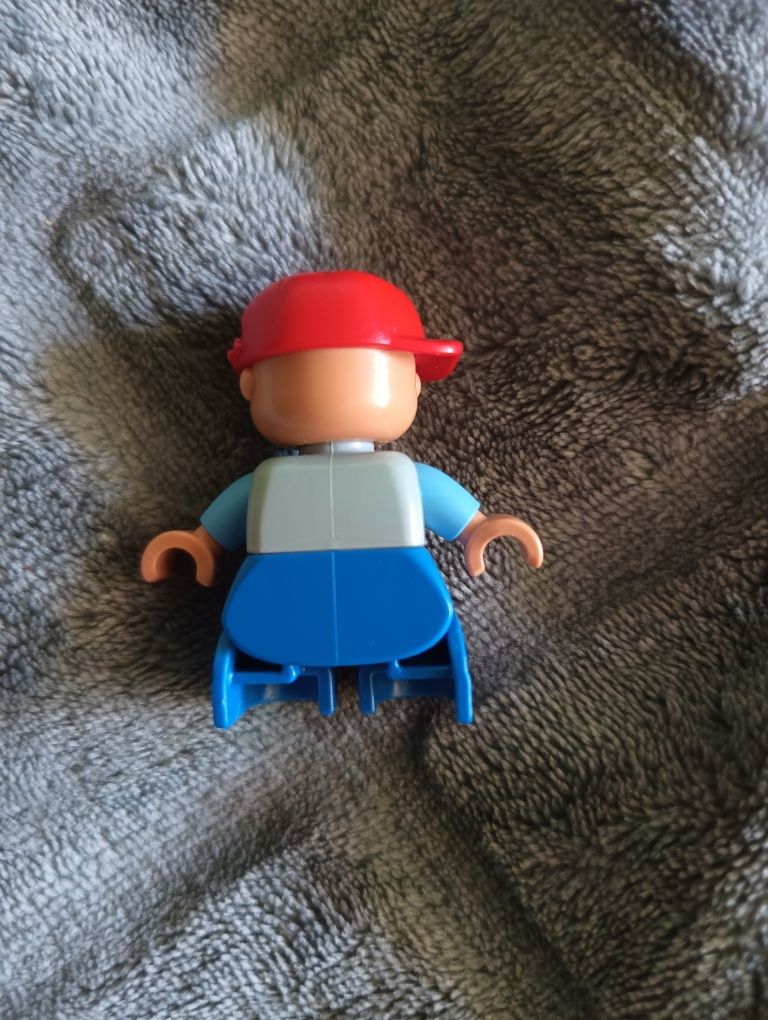 LEGO Duplo chłopiec w koszulce 8