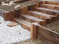 Schód, drewno betonowe, schodek, schody drewniane, schody