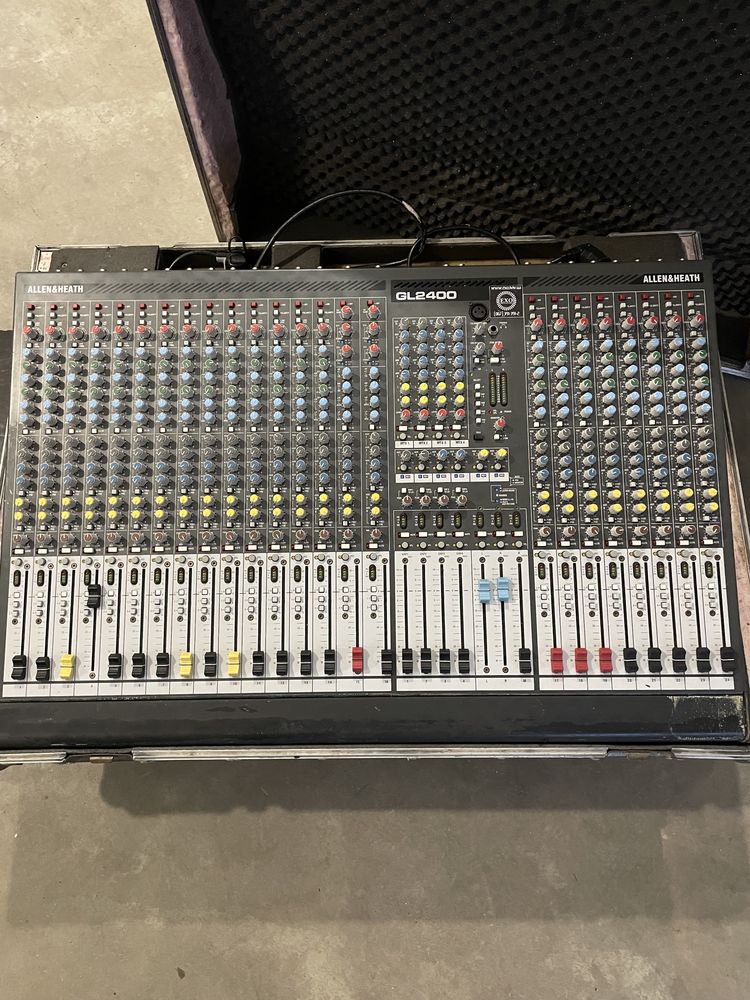 Звуковий пульт Allen&heath GL2400