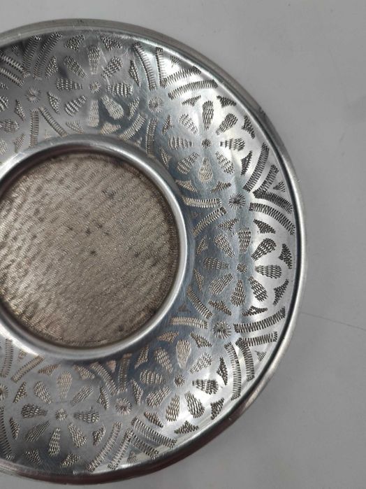 Срібне блюдце прикрашено штіхелем "Квіти" - Харків, Україна