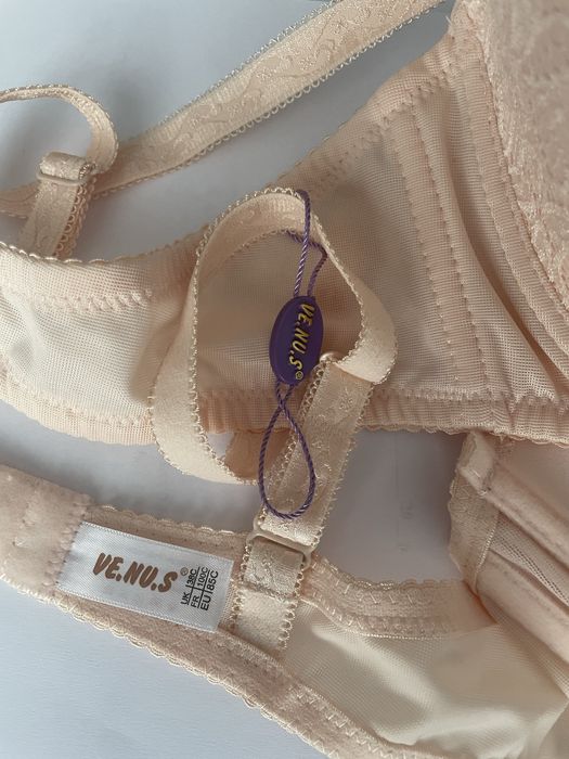 Продам бюстгальтер в персиковому кольорі