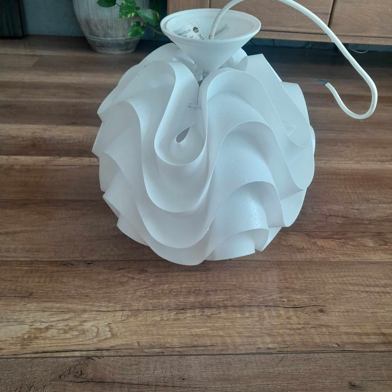 Lampa wisząca biala