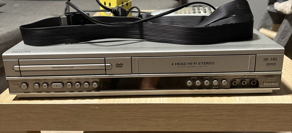 odtwarzacz DVD/VCR firmy Philips
