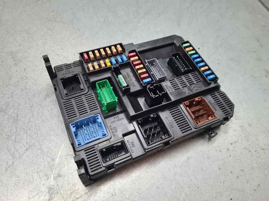 Caixa fusíveis / SAM / BSI PEUGEOT 208