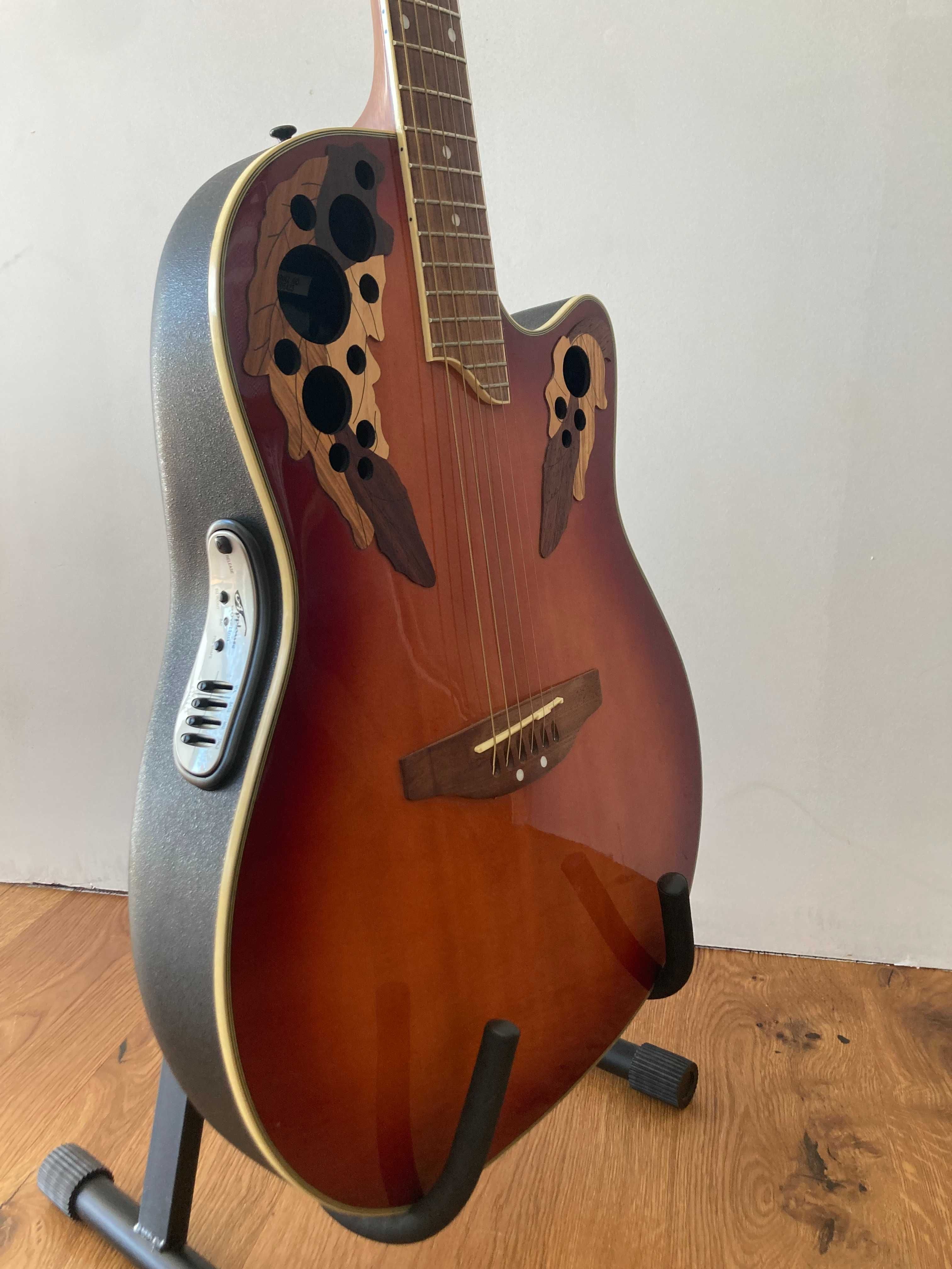 Guitarra semi-acústica Ovation Applause