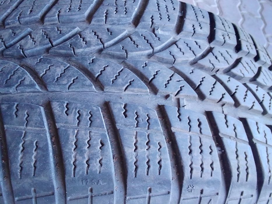 Cena za 2 Opony zimowe 205/55r16 KORMORAN 6mm