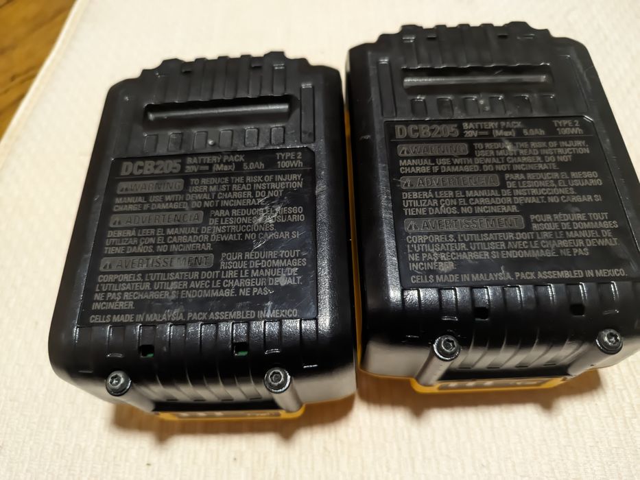 Акумулятори DEWALT  та. Milwaukee 5.0 а.г  + 2.0 а.г