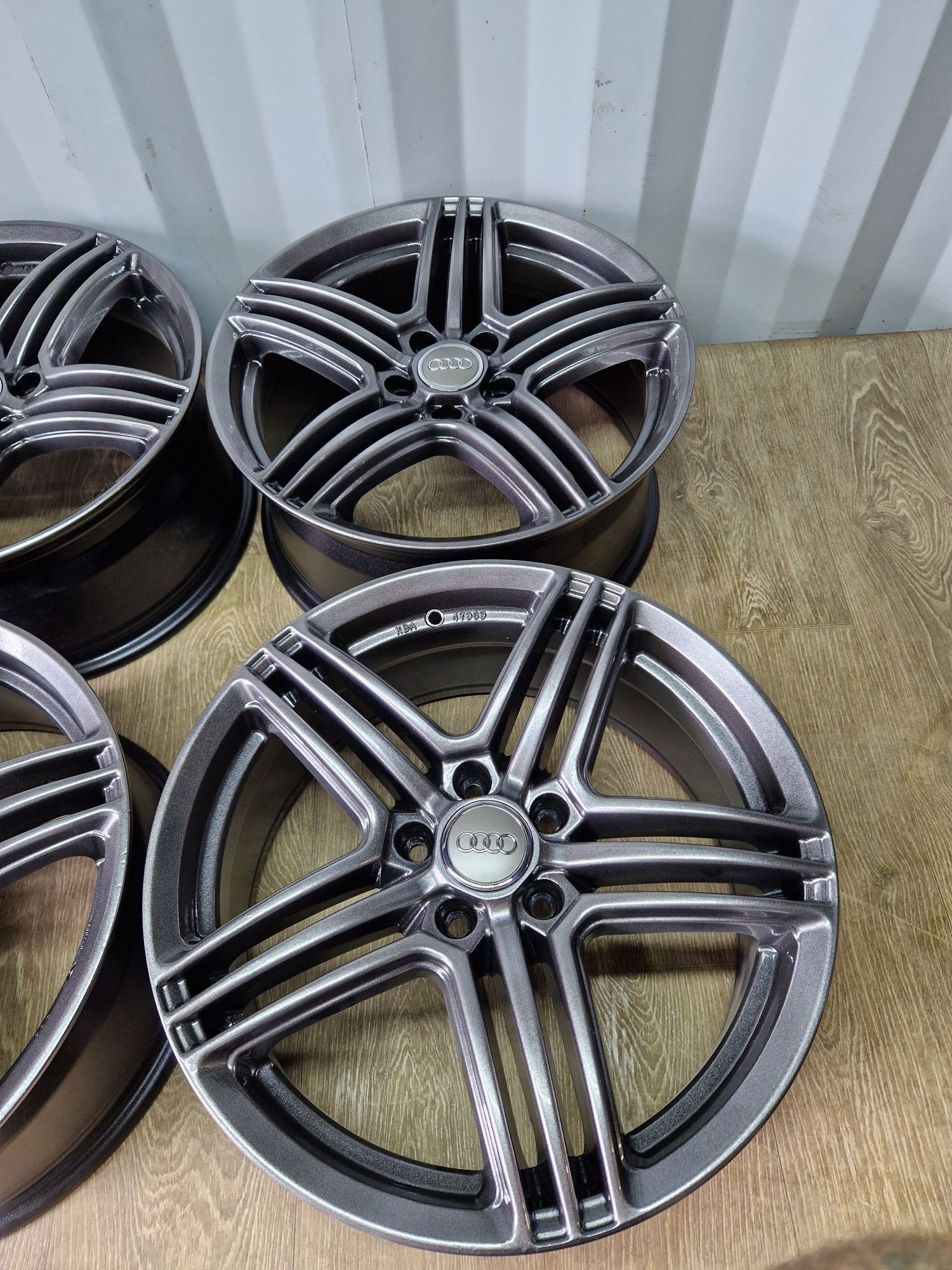 Felgi 18 audi a3 a4 Vw Golf touran passat 5x112 8j et45 os 66.6