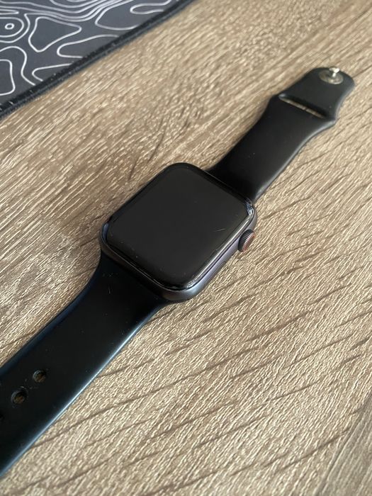 Apple Watch Series 4 Aluminium & Ceramic Case