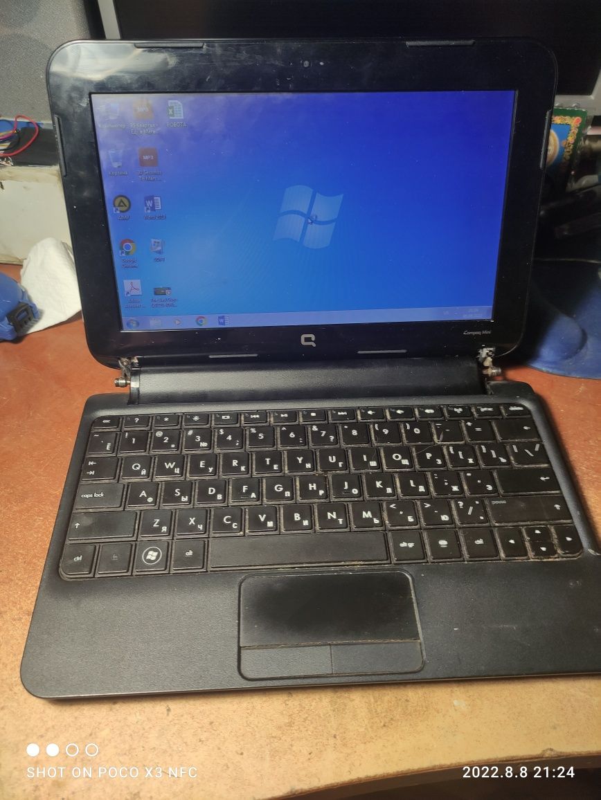 Нетбук HP Compaq mini CQ10-710