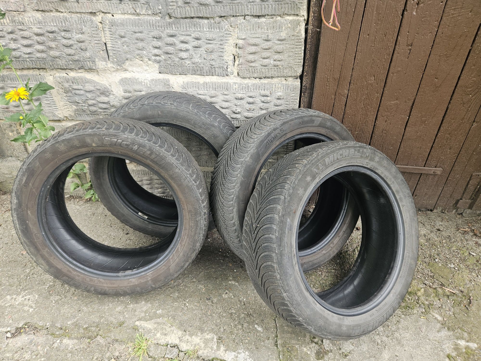Opony Michelin Alpin 5