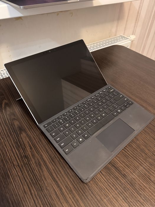 Ноутбук-планшет Microsoft Surface Pro 7 16/256