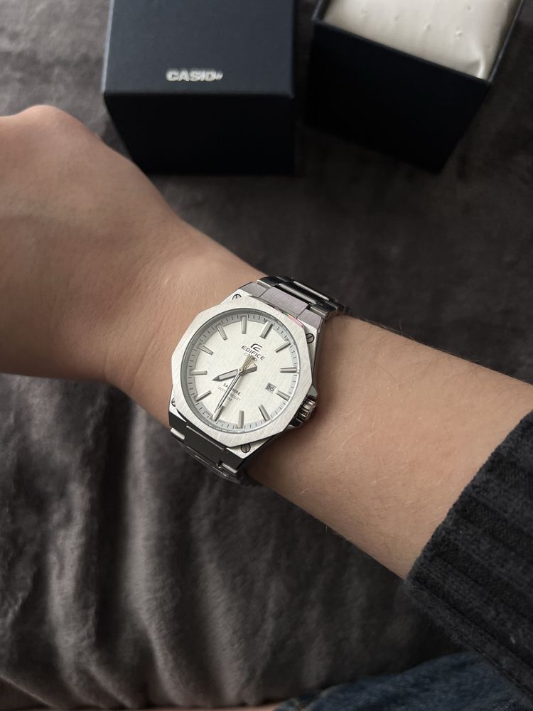 Годинник Casio Edifice EFR-S108D