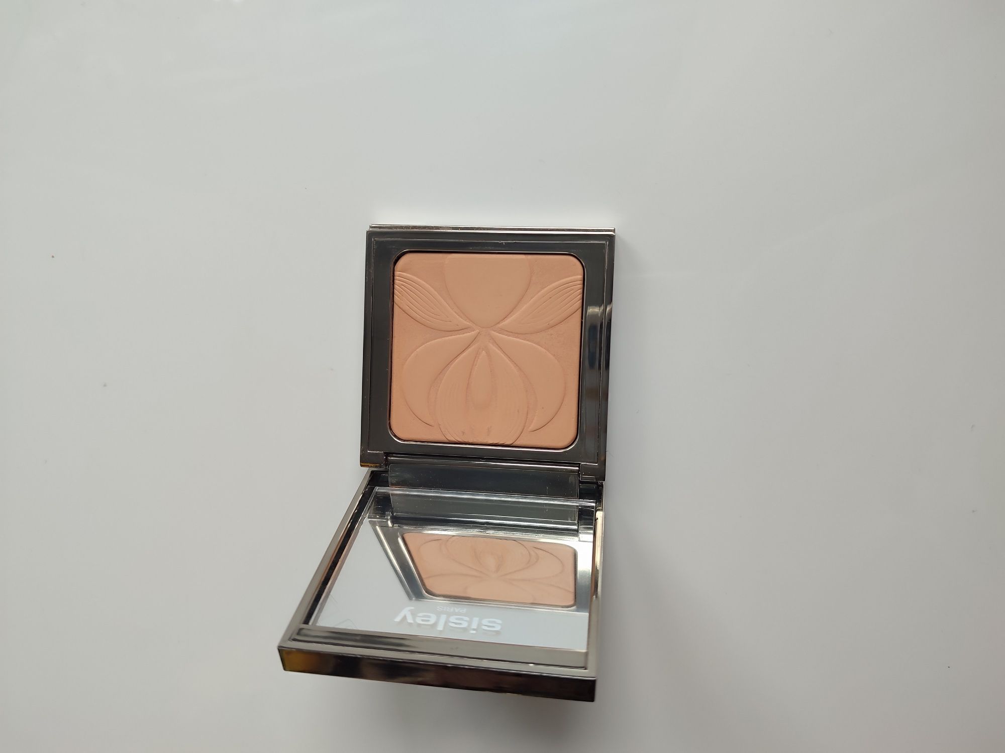 Sisley Blur Expert perfecting smoothing puder blurujący beige