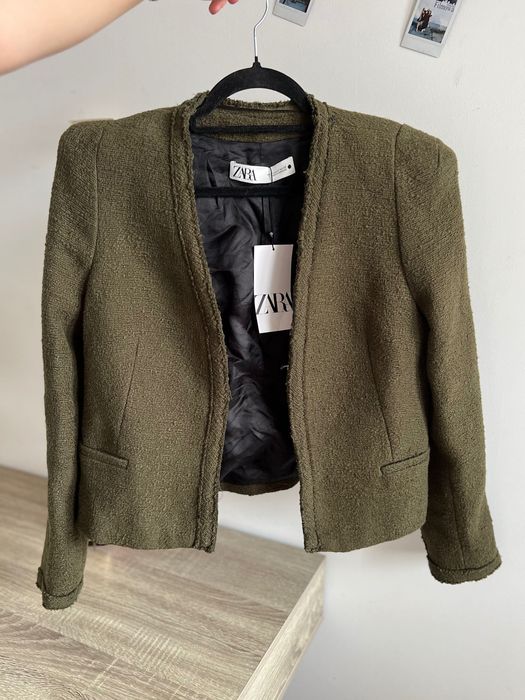 Marynarka żakiet khaki boucle z usztywnionymi ramionami viral Zara