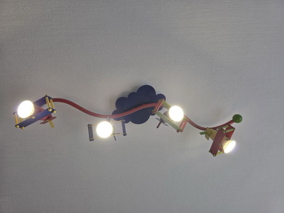 Дитячий стілець