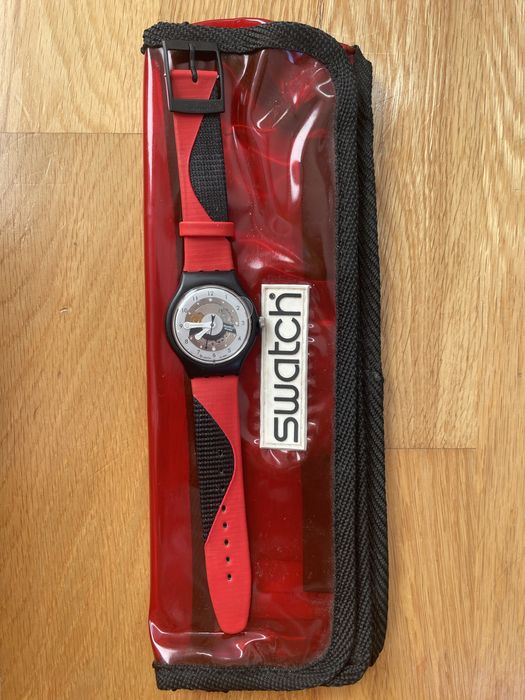 Swatch Generator Red (1998) com bolsa, nunca usado