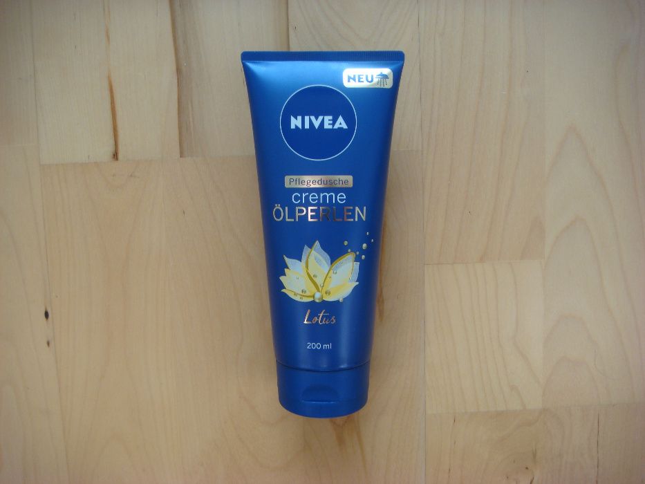 NOWOŚĆ - NIVEA Creme - Ölperlen - LOTUS