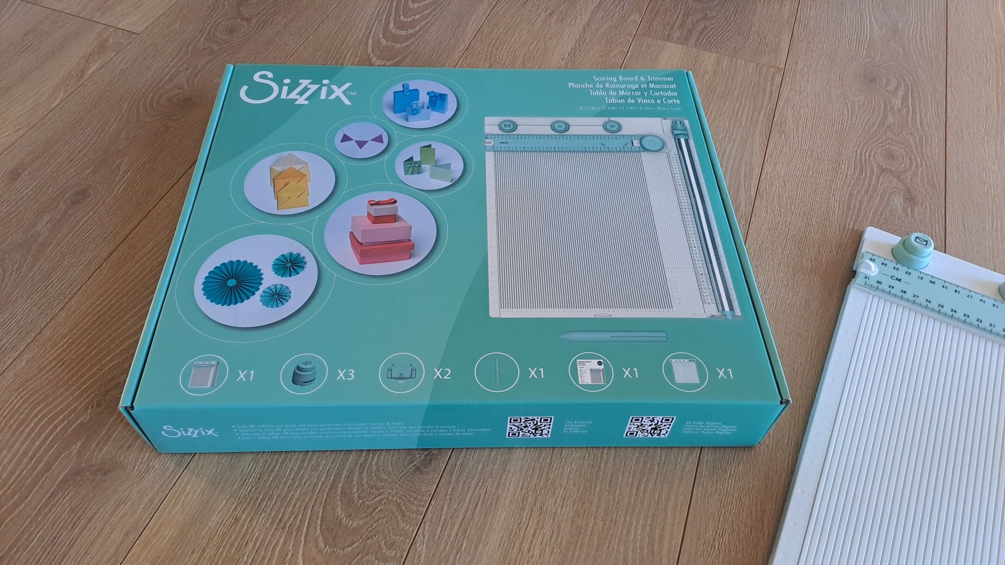 Trymer i tablica do bigowania Sizzix