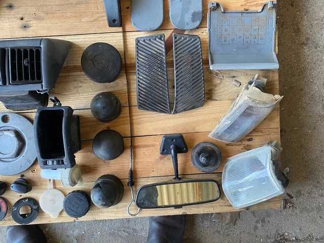 Peças Opel Corsa A, faróis, quadrante, grelha etc..|USADO