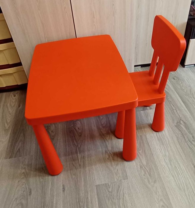 Набір меблів дитячий стіл та стілець IKEA (Ікея) MAMMUT