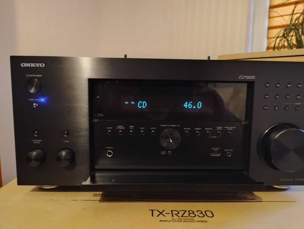 Amplituner ONKYO TX RZ 830