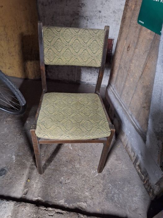 Sprzedam krzesla prl