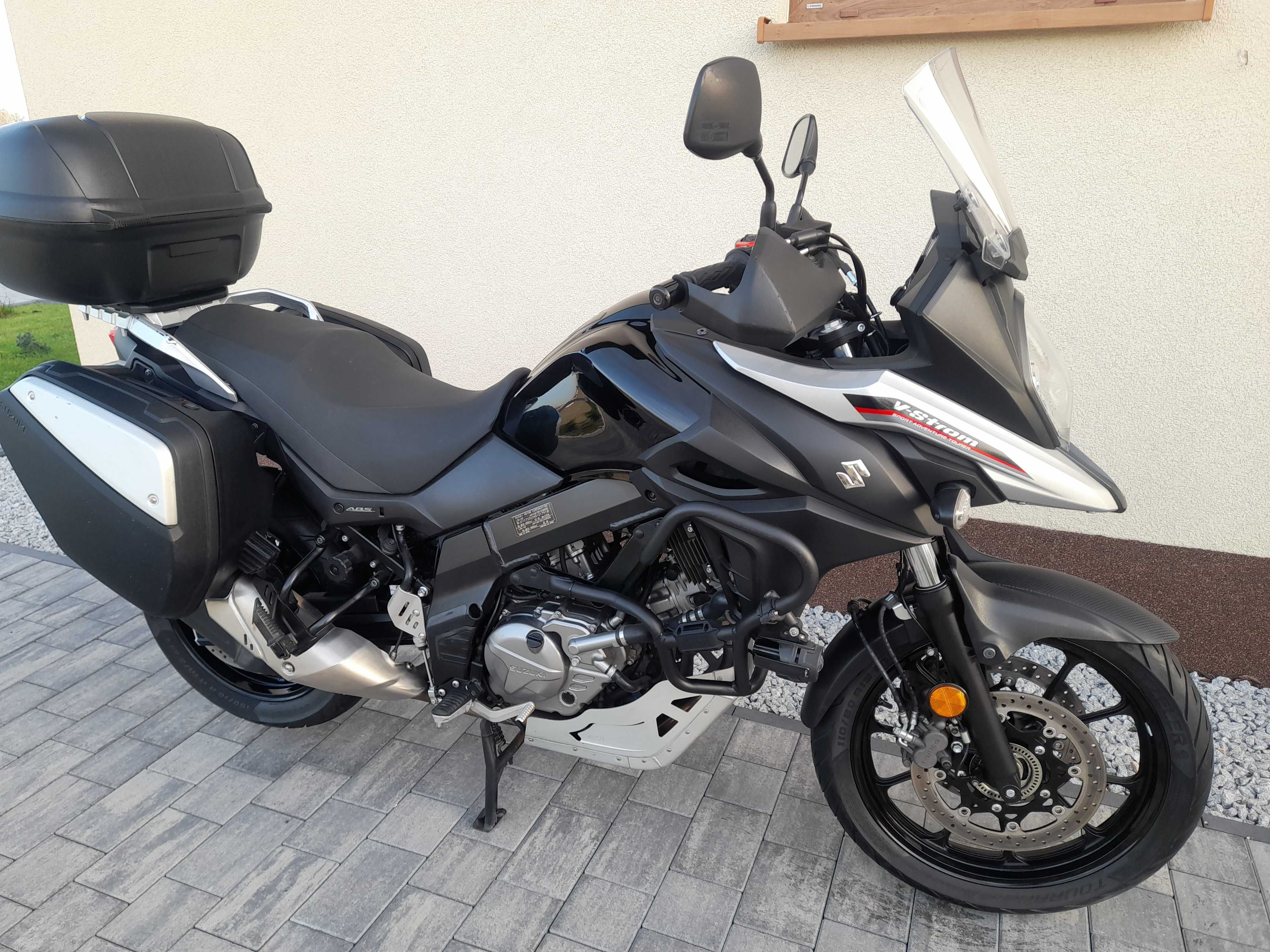Suzuki Dl 650 V-strom ABS, kufry, serwisowany, fabryczny stan. 2017