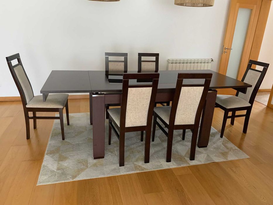 mesa e cadeiras TGV Interiores