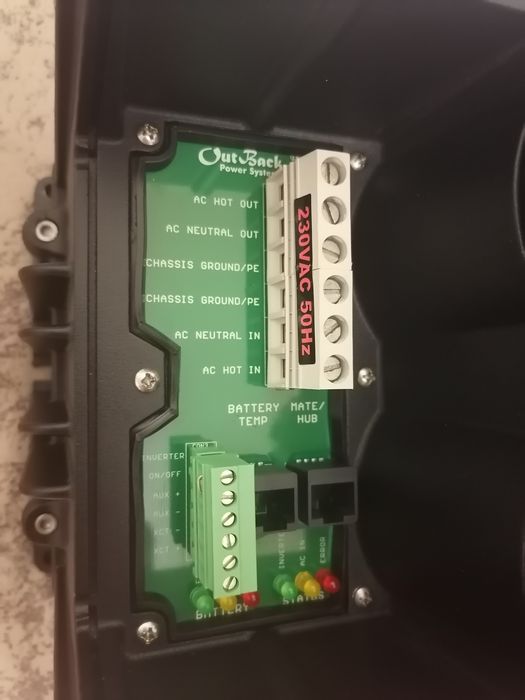 Outback инвертор бесперебойник солнечная станция