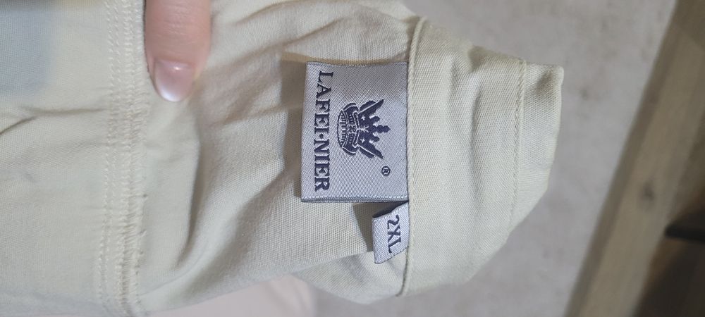 Продам чудовий котоновий жіночий костюм