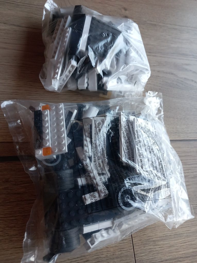 Zestaw klocków ciężarówka inPost