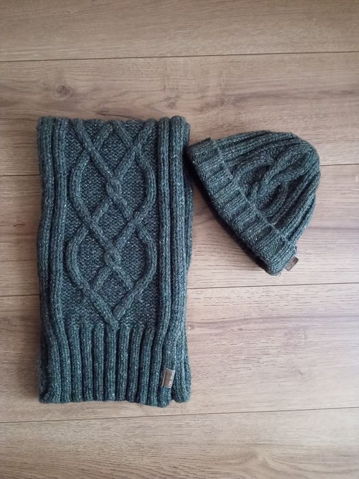 FatFace wełniany komplet czapka i szalik