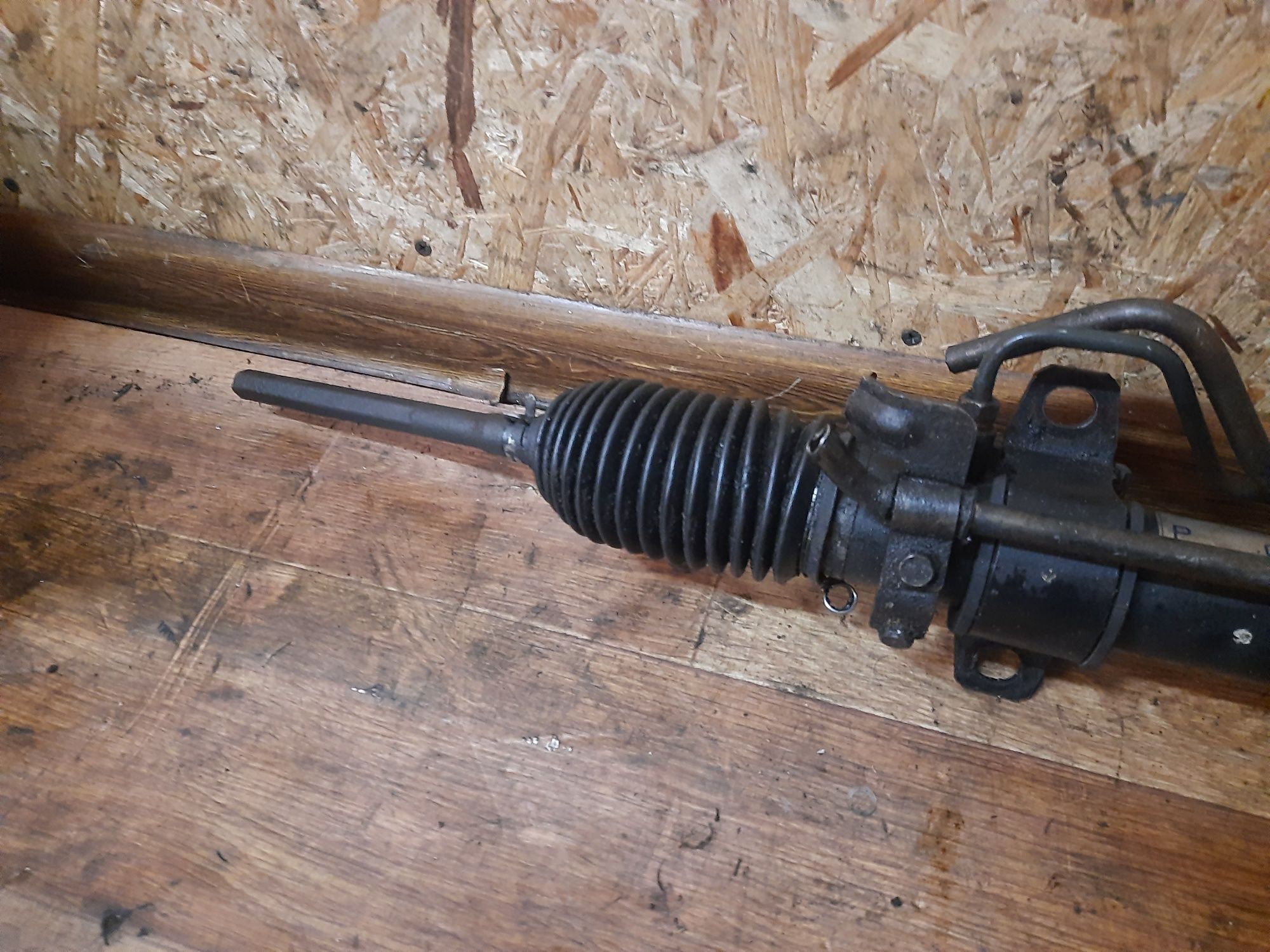 Мазда 323 Mazda 323 Рульова рейка 2300764  BJ 6 1998-2004