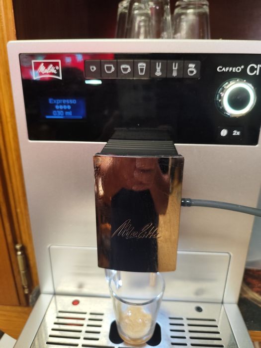 Máquina de café automática multi bebidasMelitta