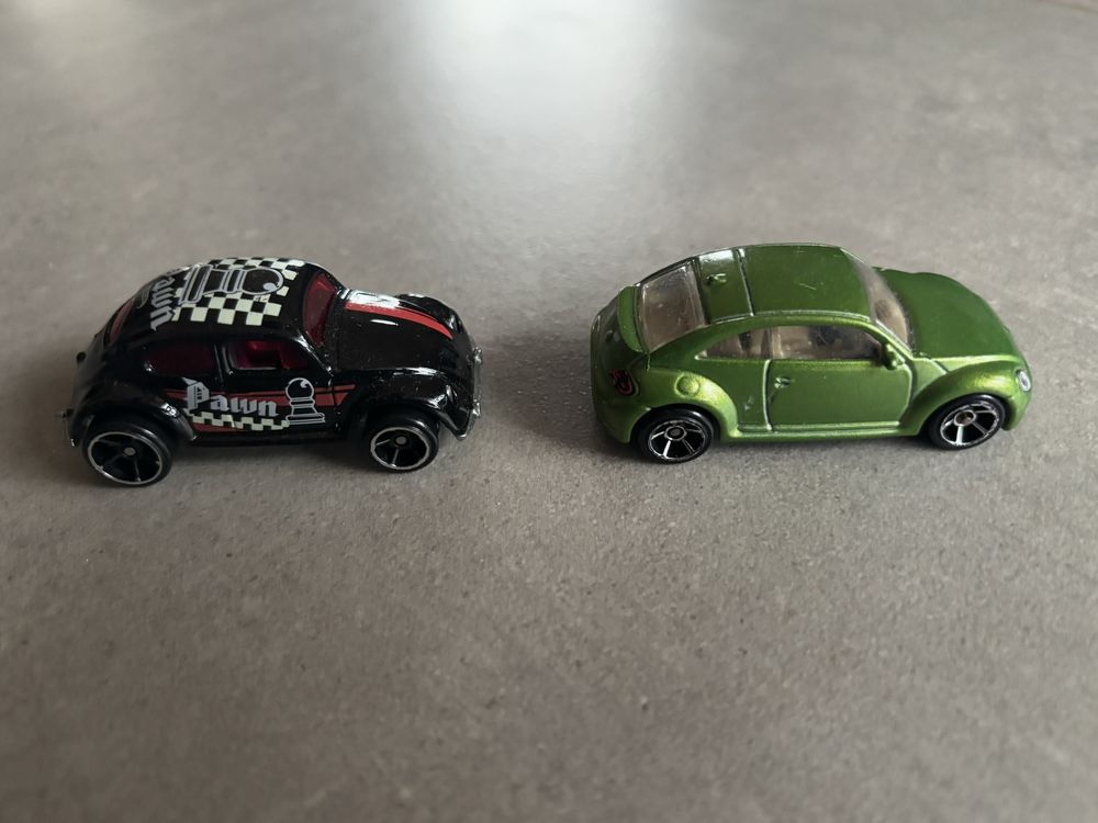 Resoraki Hot Wheels 2X VW Volkswagen Beetle / New Beetle