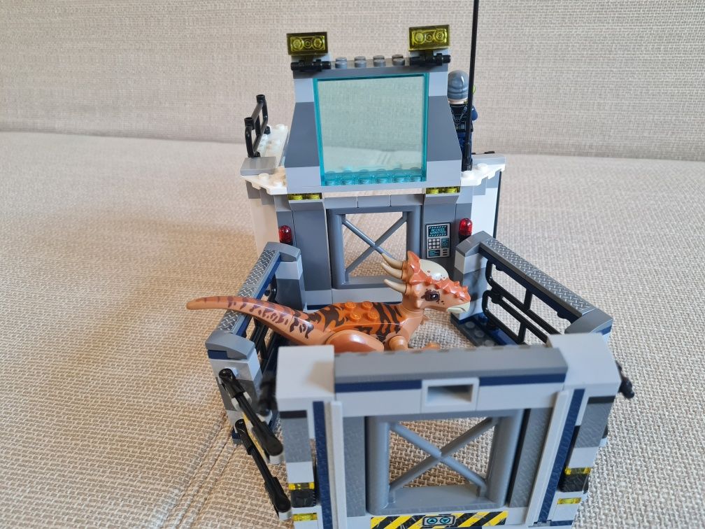 Klocki Lego Jurassic World 75927