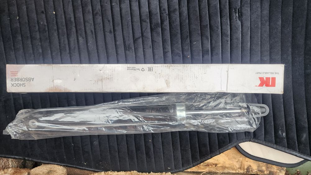 Амортизаторы Audi A6C5 Новые 2 шт