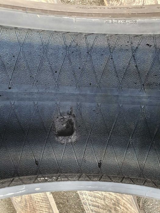 2x Opony zimowe 235/65/17 DUNLOP Winter Sport 5 SUV - 108H XL