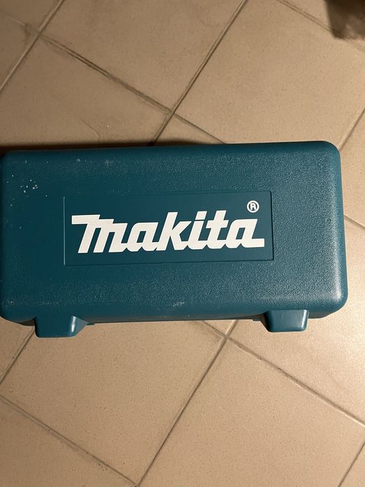 Болгарка Makita 9565 CVR